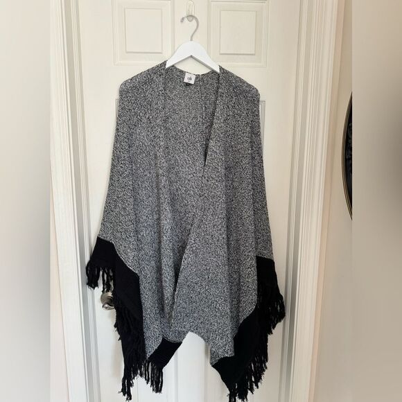 Cabi black-and-white poncho o/s wrap - Picture 1 of 3